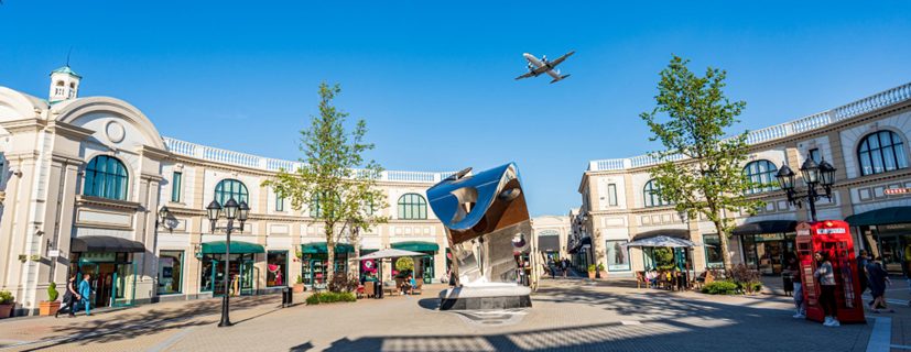 Open-air shopping streets at McArthurGlen Vancouver
